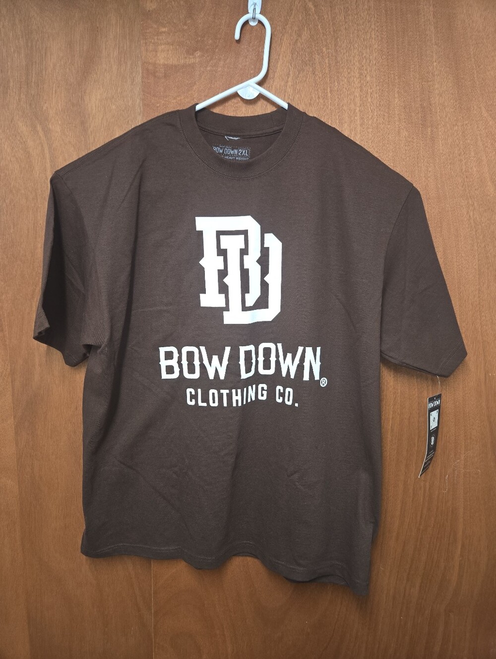 NWT BOW DOWN Men's Brown Logo Short Sleeve Tee